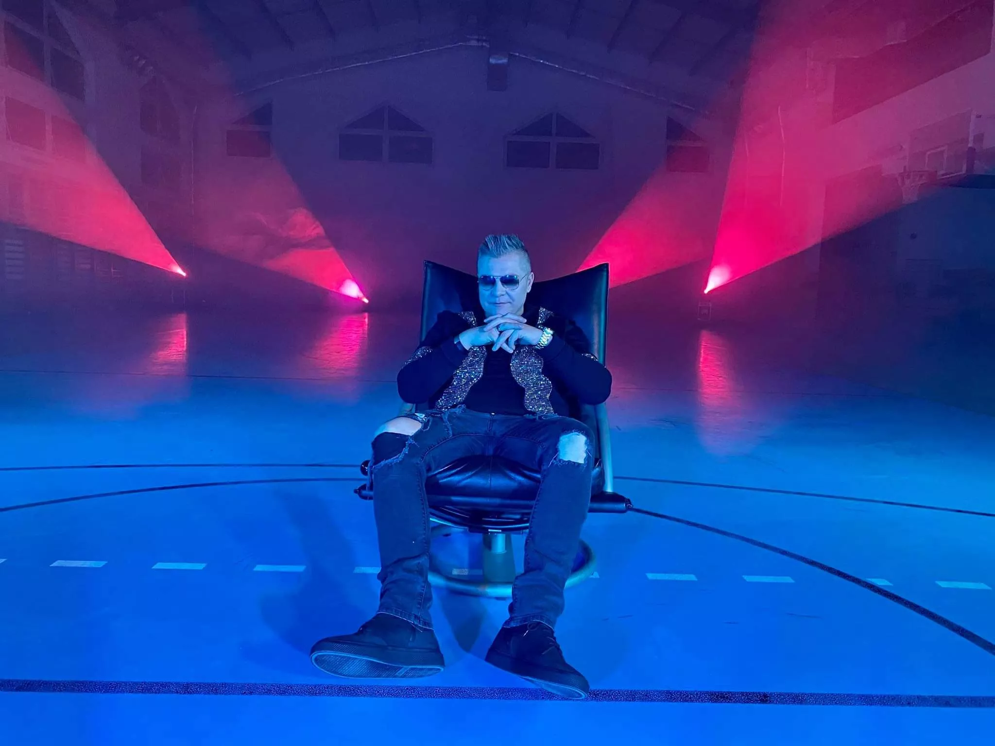 Niecodzienne oblicze gwiazdora disco polo! Żadna kobieta mu się nie oprze?